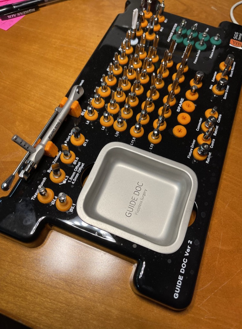 Guide surgical kit with stopper